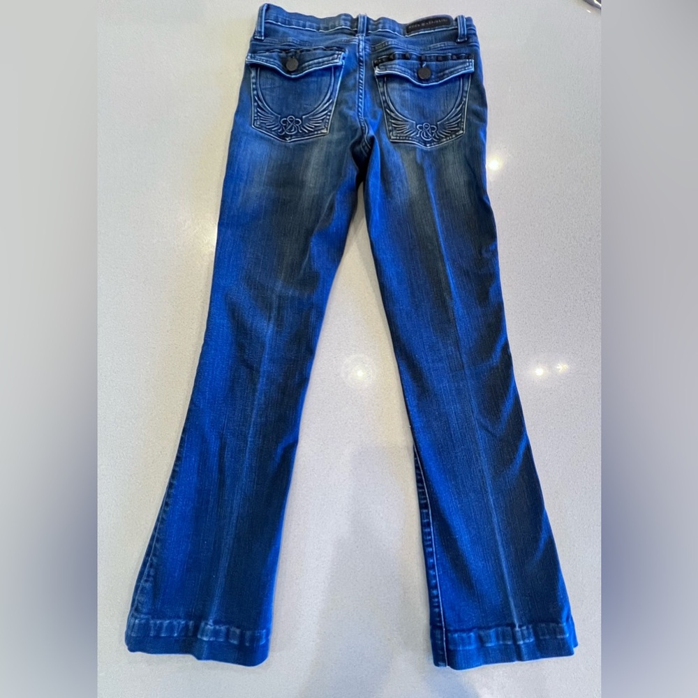 Rock & Republic Kassandra jeans with studs & angel wings on back pockets Sz 8M